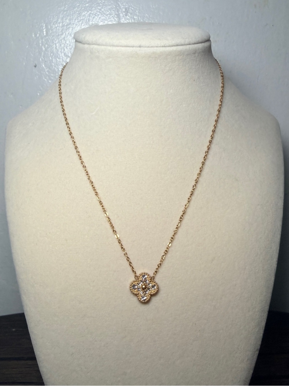 Stainless Steel Gold Clover Pendant Necklace - Women Jewelry
